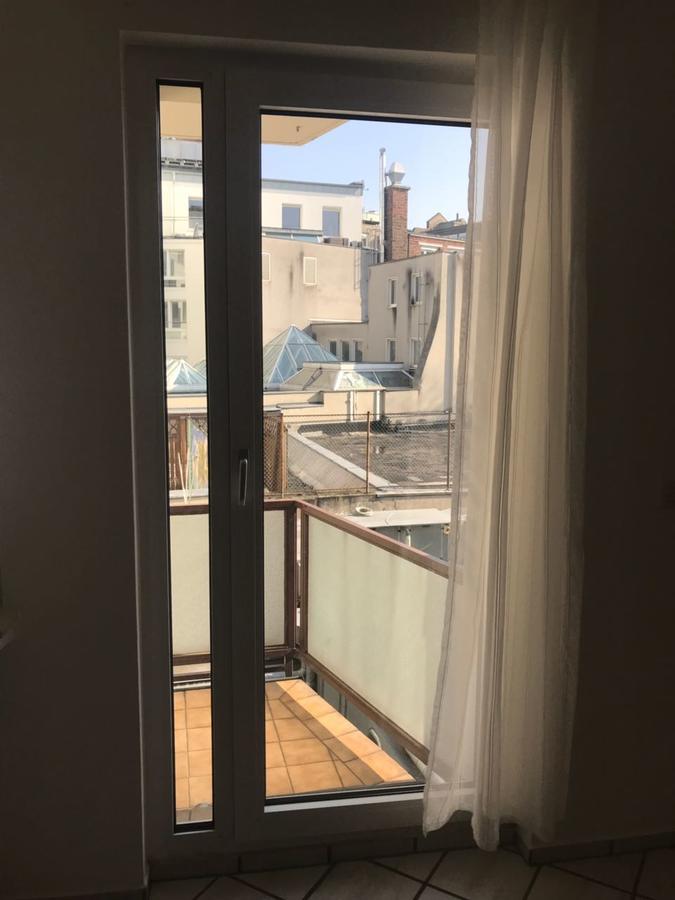 Apartamento Avi Deluxe Altstadt Apart Düsseldorf Exterior foto