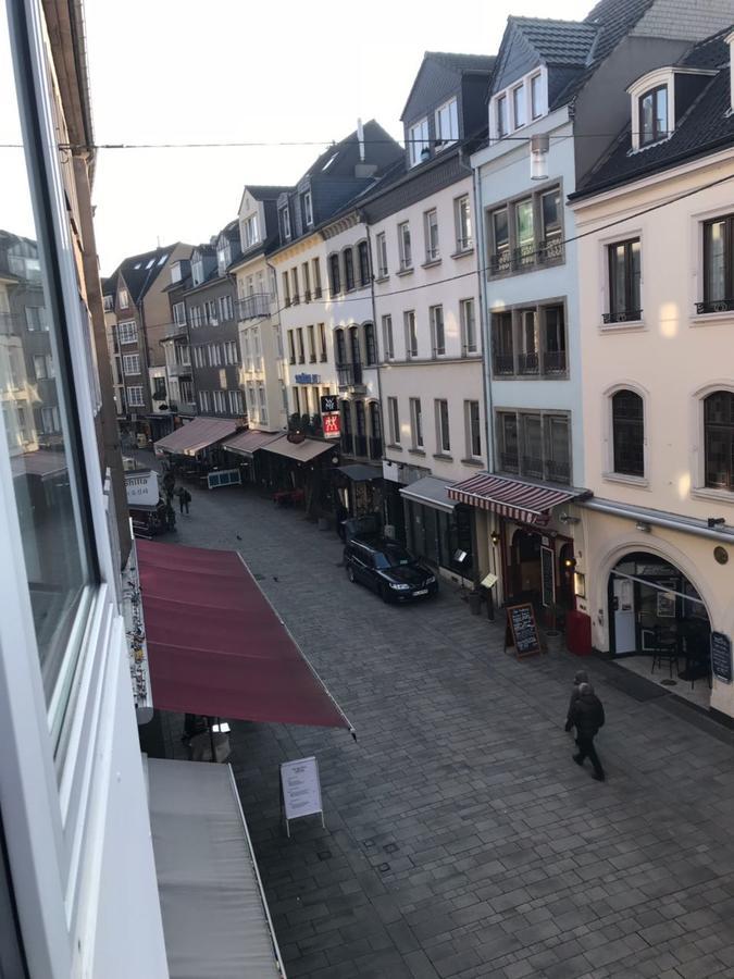 Apartamento Avi Deluxe Altstadt Apart Düsseldorf Exterior foto